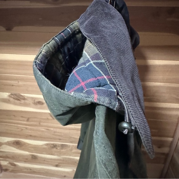 Barbour Olive Utility Jacket with Hood - Picture 9 of 11